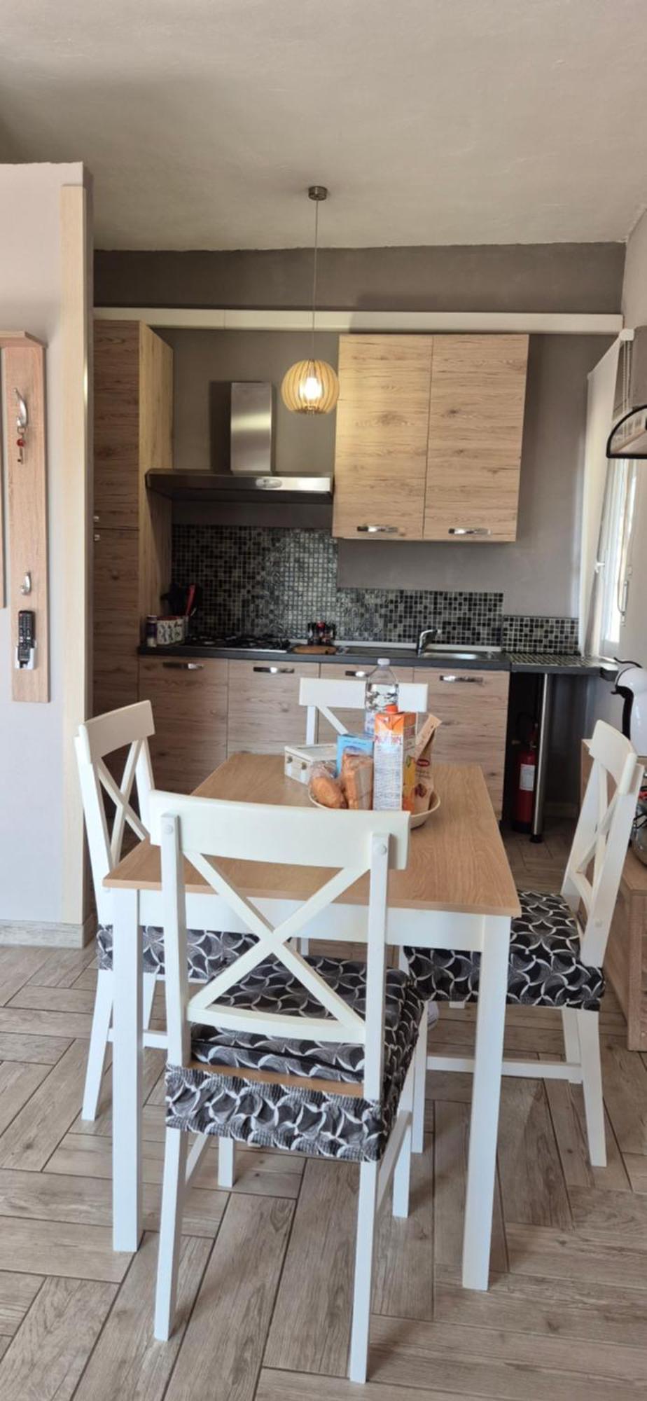 Piero'S Apartment Карбония Экстерьер фото